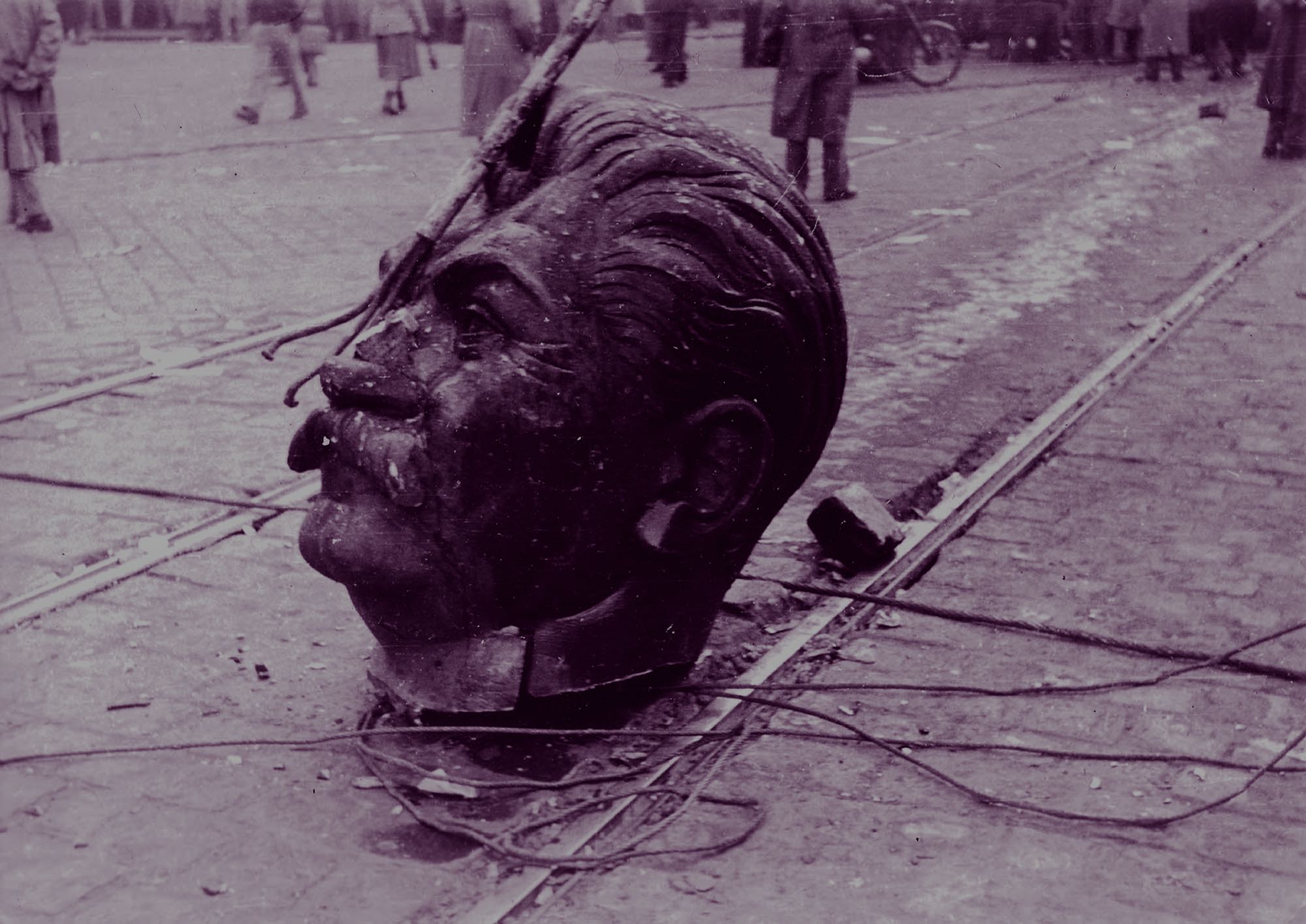 Decapitated Stalin