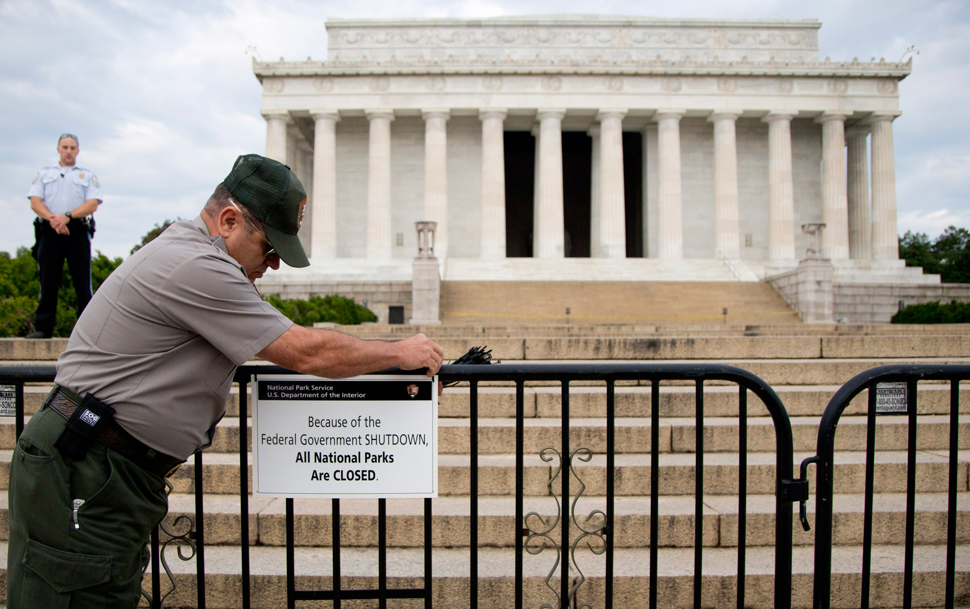 Government shutdown. Federal government. США на грани дефолта. Криптобанки США.